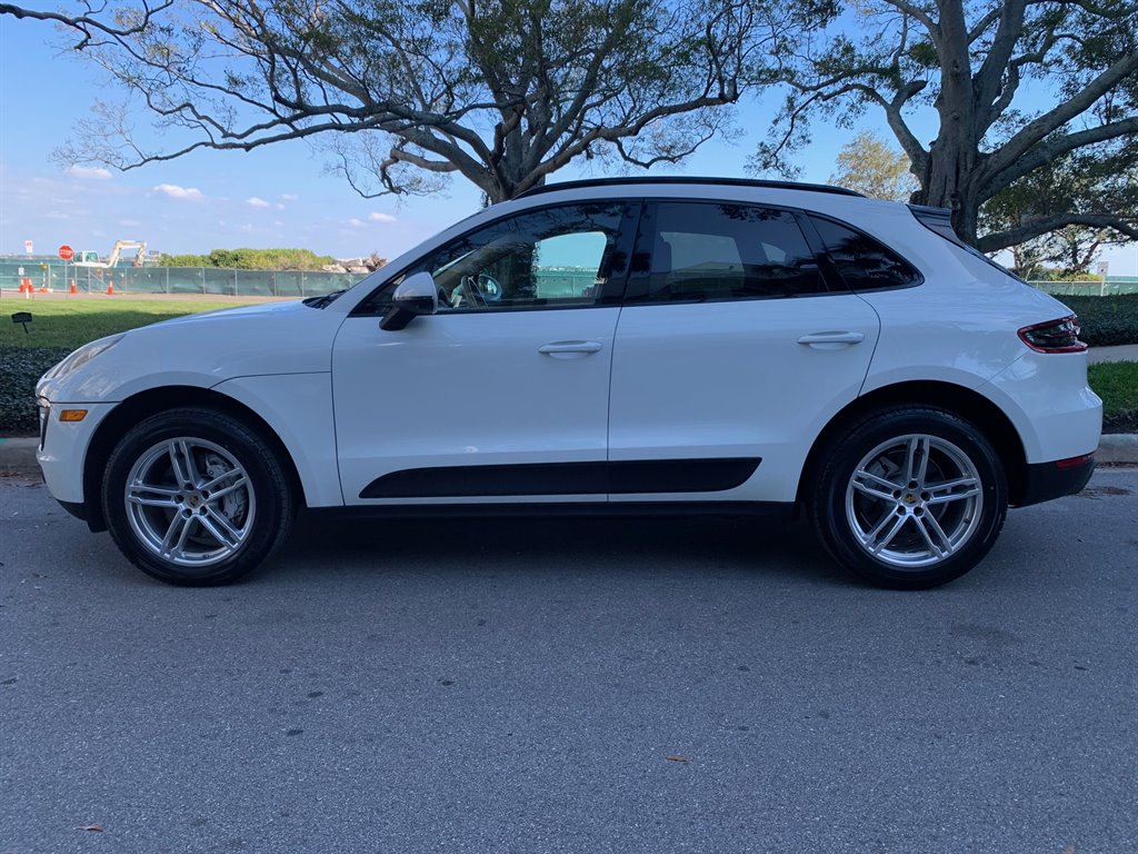 2016 Porsche Macan S