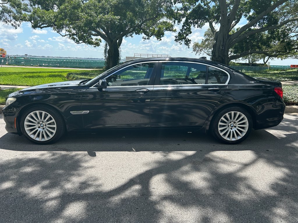 2010 BMW 7 Series 750i
