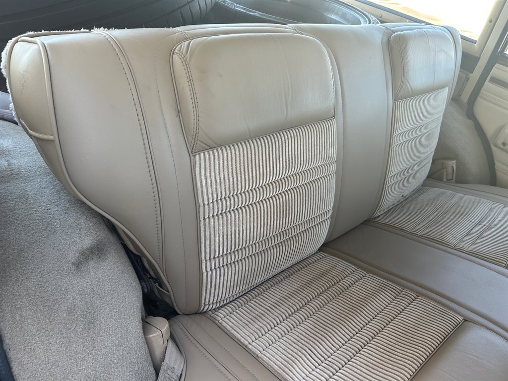 1989 Jeep Grand Wagoneer Base - Photo 38
