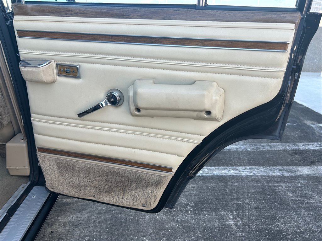 1989 Jeep Grand Wagoneer Base - Photo 43