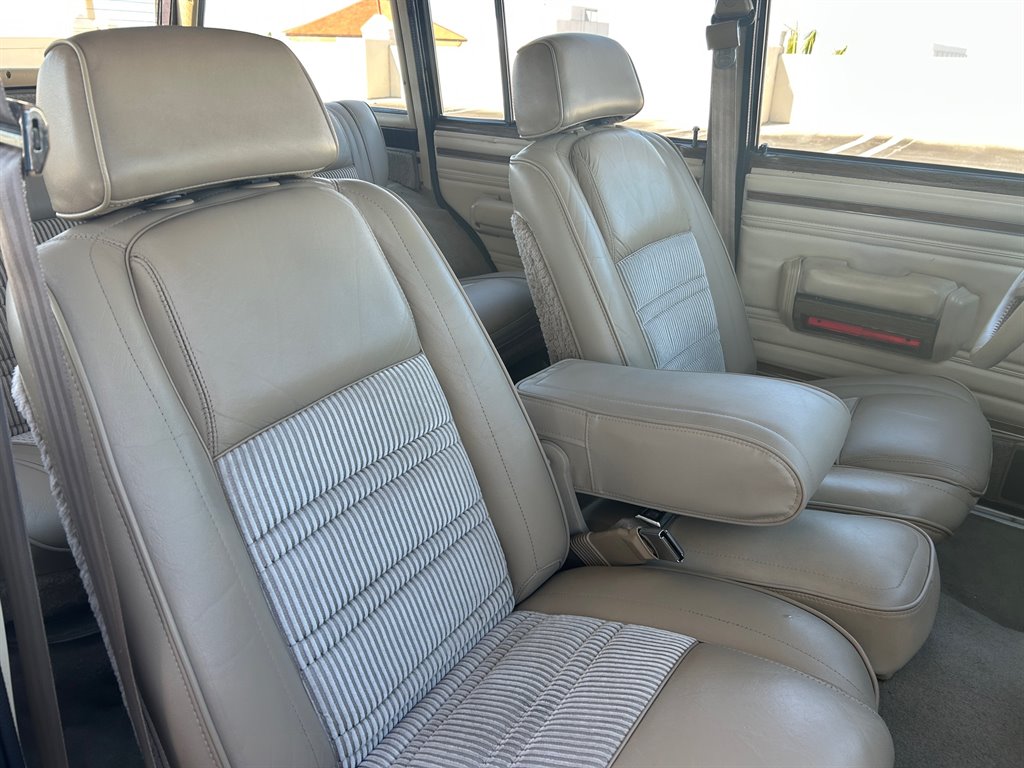 1989 Jeep Grand Wagoneer Base - Photo 30