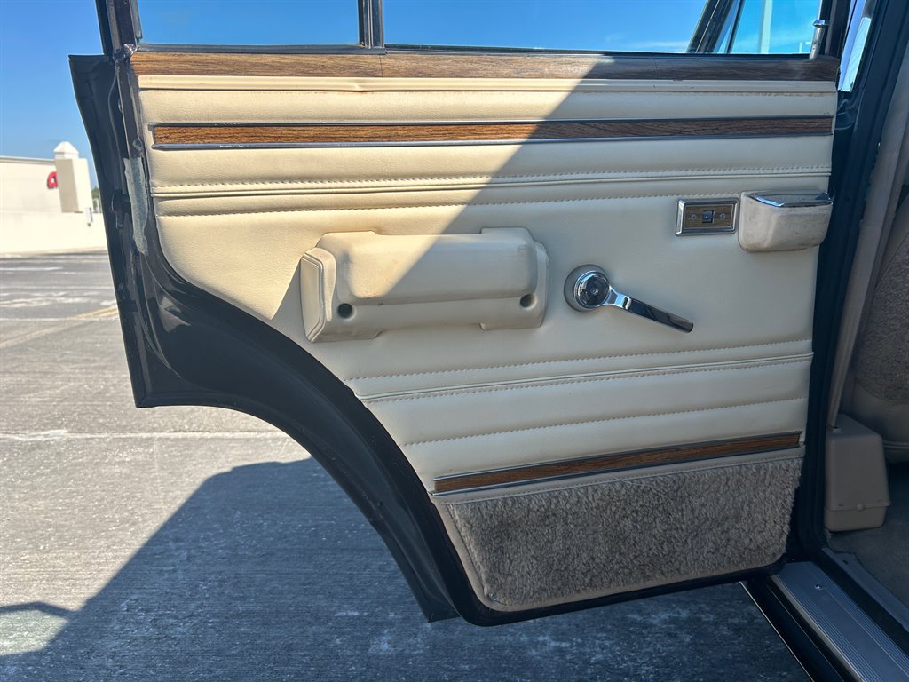 1989 Jeep Grand Wagoneer Base - Photo 27