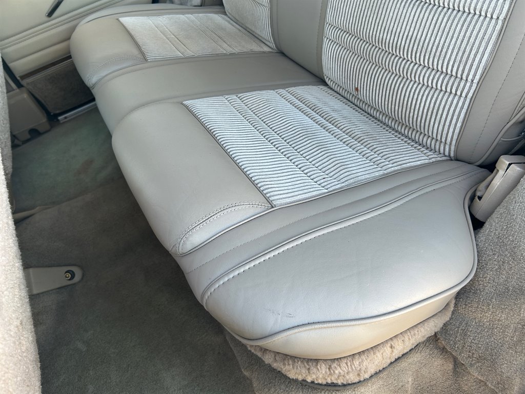 1989 Jeep Grand Wagoneer Base - Photo 21