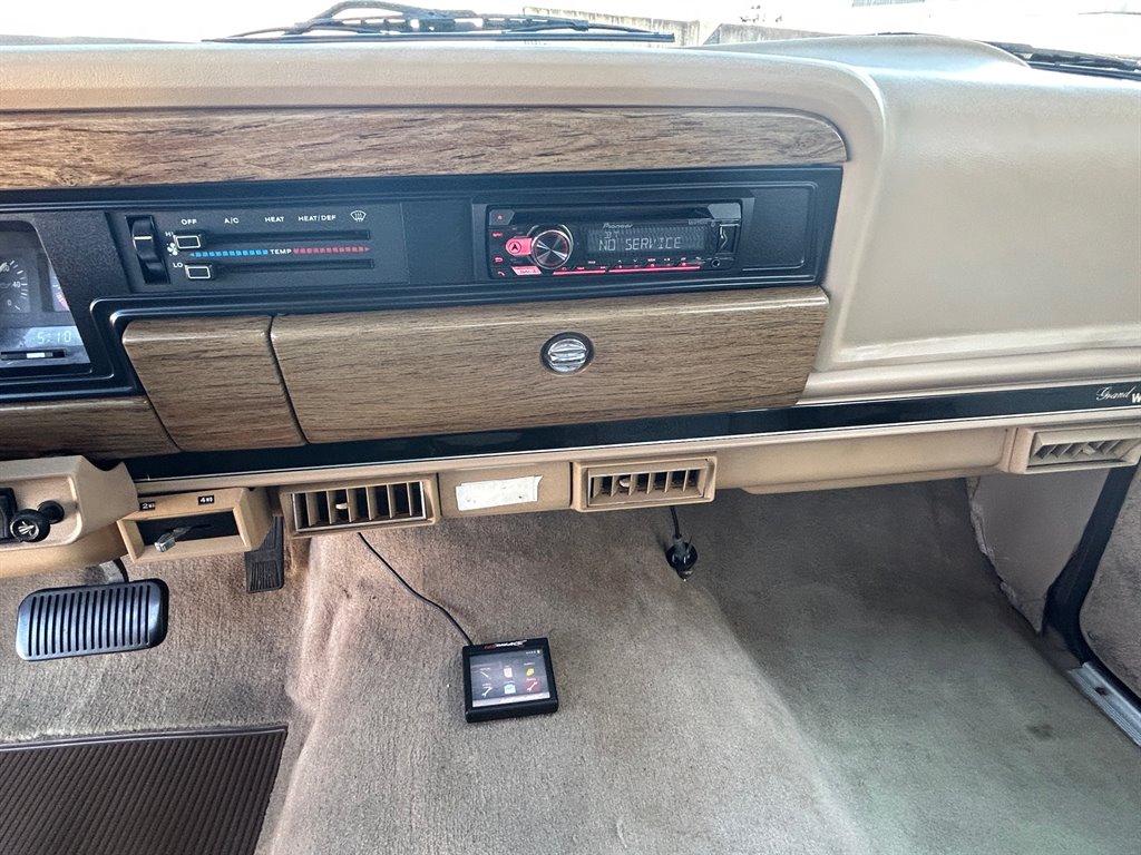 1989 Jeep Grand Wagoneer Base - Photo 14