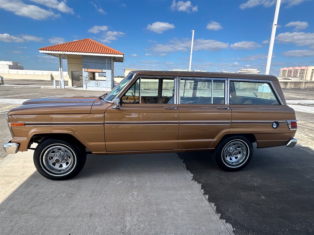 1982 Jeep Wagoneer's photo