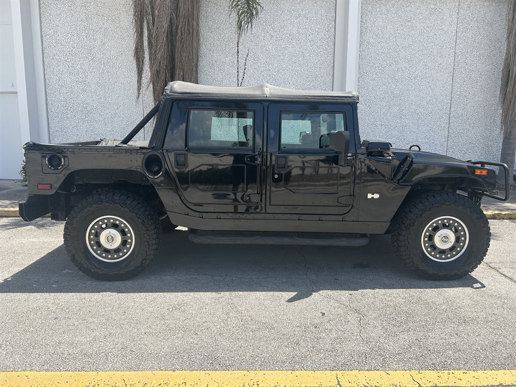 2006 Hummer H1's photo