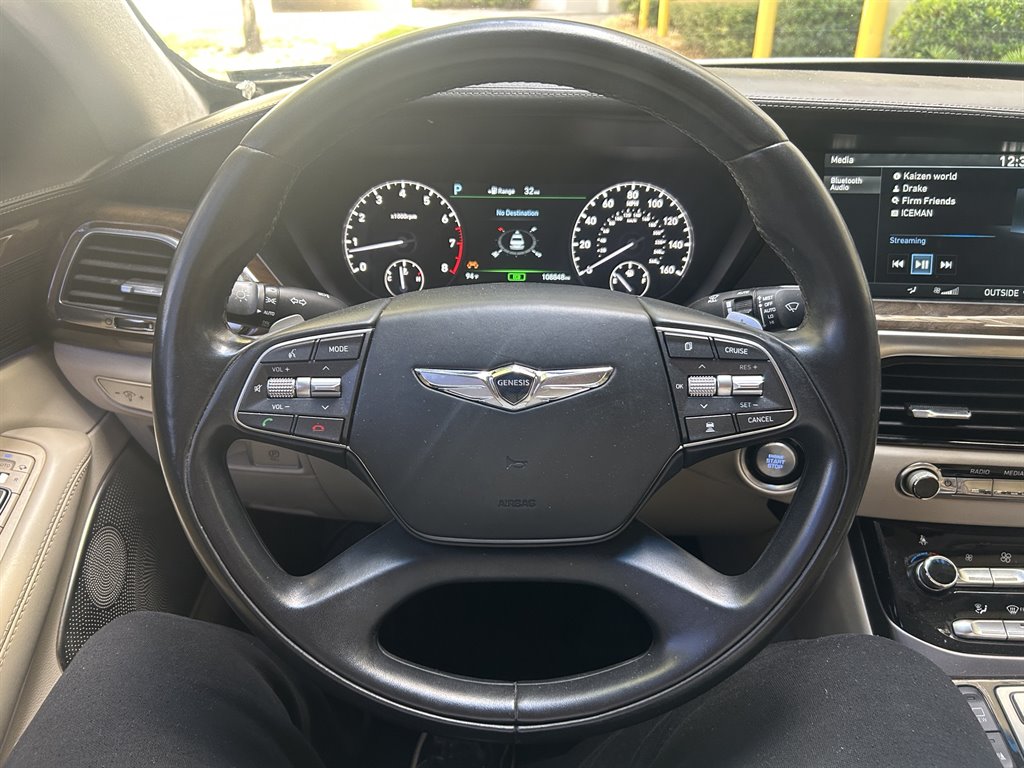 2017 GENESIS G90 Premium - Photo 9