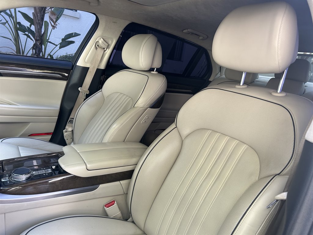 2017 GENESIS G90 Premium - Photo 6