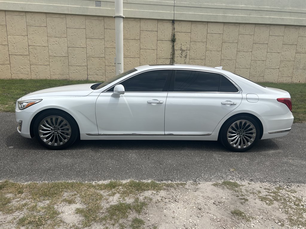 2017 Genesis G90 3.3T Premium's photo